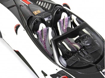 Pagani Huayra Roadster BC BBR Models 1/18 P18159E Bianco Perla Metallizzato con vetrina