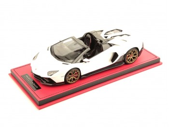 Lamborghini Aventador LP 780-4 Ultimae Roadster MR Collection 1/18 LAMBO051D Bianco Asopo con pack carbonio con vetrina