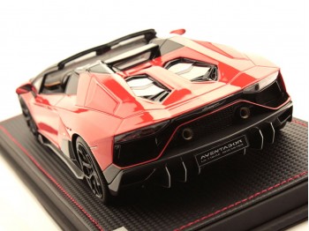 Lamborghini Aventador LP 780-4 Ultimae Roadster MR Collection 1/18 LAMBO051C Orange Xanthus avec pack carbone avec vitrine