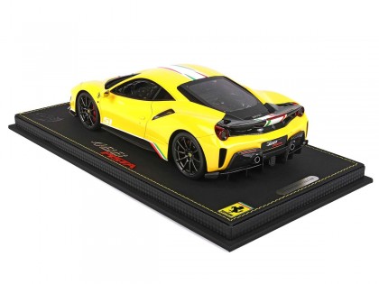 Ferrari 488 Pista Piloti Ferrari BBR Models 1/18 P18160H Giallo Modena con vetrina 2