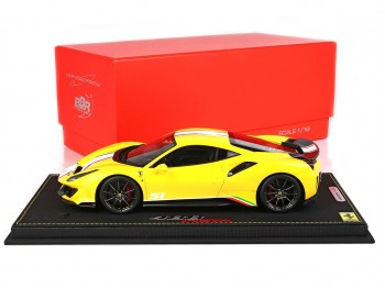 Ferrari 488 Pista Piloti Ferrari BBR Models 1/18 P18160H Giallo Modena con vetrina