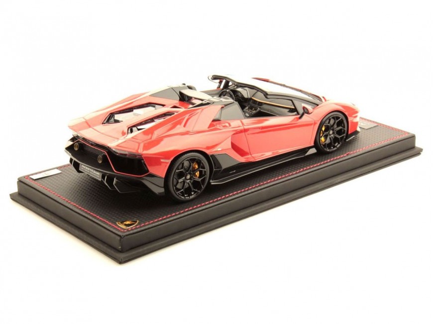 Lamborghini Aventador LP 780-4 Ultimae Roadster MR Collection 1/18 LAMBO051C Orange Xanthus avec pack carbone avec vitrine