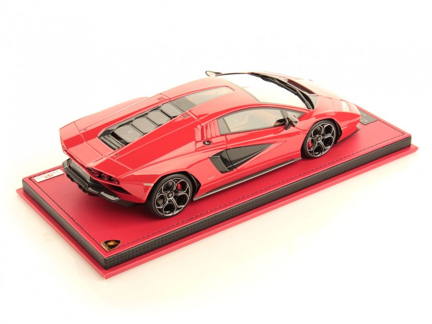 Lamborghini Countach LPI 800-4 MR Collection 1/18 LAMBO052B Rouge avec vitrine