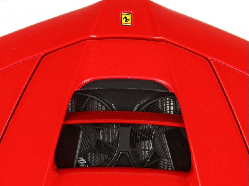 Ferrari LaFerrari BBR Models 1/18 BBR182221-7DIE Rosso Corsa 322 con vetrina