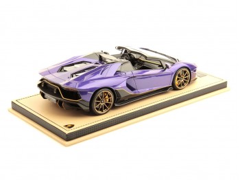 Lamborghini Aventador LP 780-4 Ultimae Roadster MR Collection 1/18 LAMBO051B Viola Pasifae con vetrina