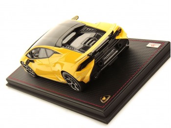 Lamborghini Huràcan Tecnica MR Collection 1/18 LAMBO054C Bélénus Jaune avec vitrine