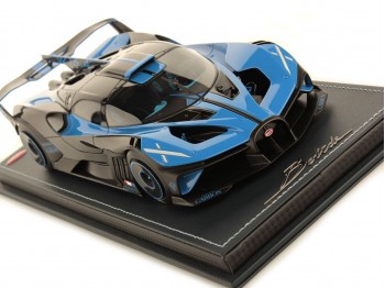 Bugatti Bolide MR Collection 1/18 BUG014 avec vitrine