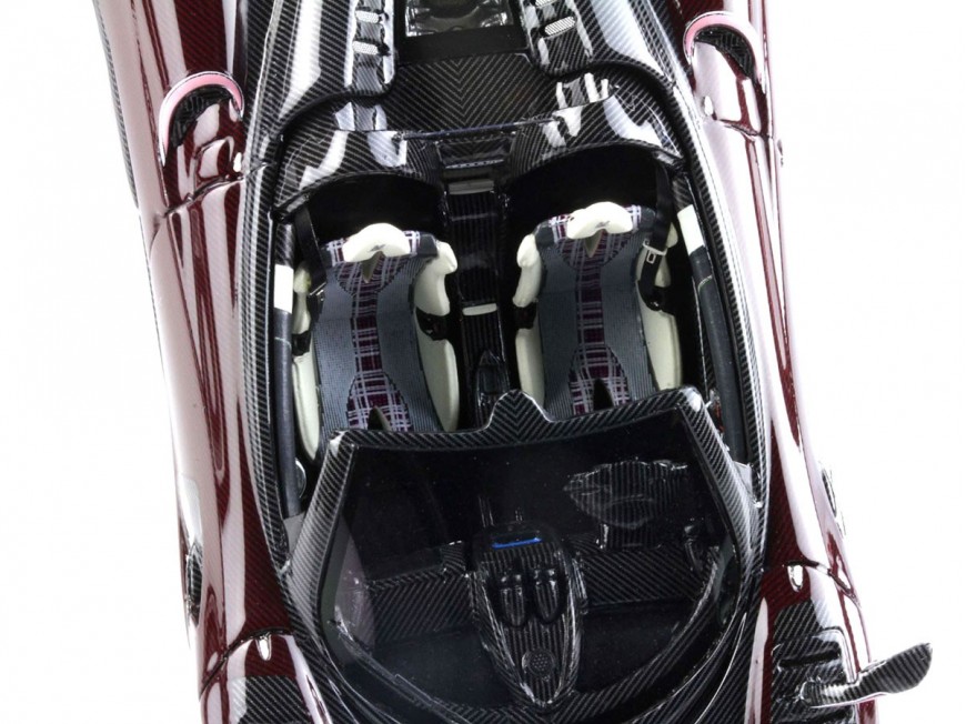 Pagani Huayra Roadster BC BBR Models 1/43 BBRC226C Fibre de Carbone Rouge Foncé et Noire
