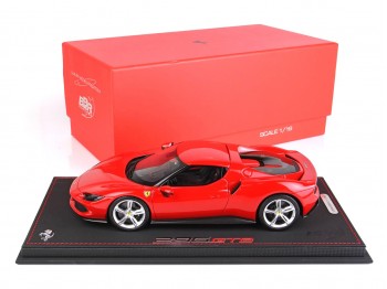 Ferrari 296 GTB BBR Models 1/18 P18210A Rosso Corsa 322 con vetrina