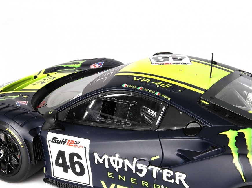 Ferrari 488 GT3 Valentino Rossi Team Kessel BBR Models 1/18 P18208VR Jaune Fluo et Bleu Mat avec vitrine