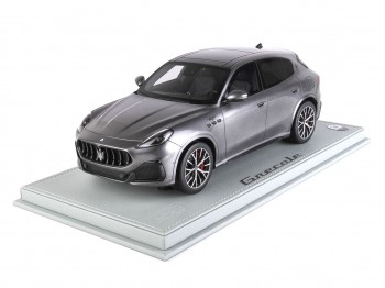 Maserati Grecale Trofeo BBR Models 1/18 P18220C Grigio Lava  con vetrina