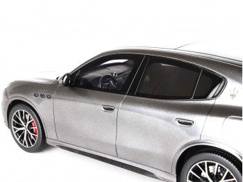 Maserati Grecale Trofeo BBR Models 1/18 P18220C Grigio Lava  con vetrina