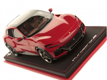 Ferrari Purosangue MR Collection 1/18 FE038E 322 Corsa Red with display case