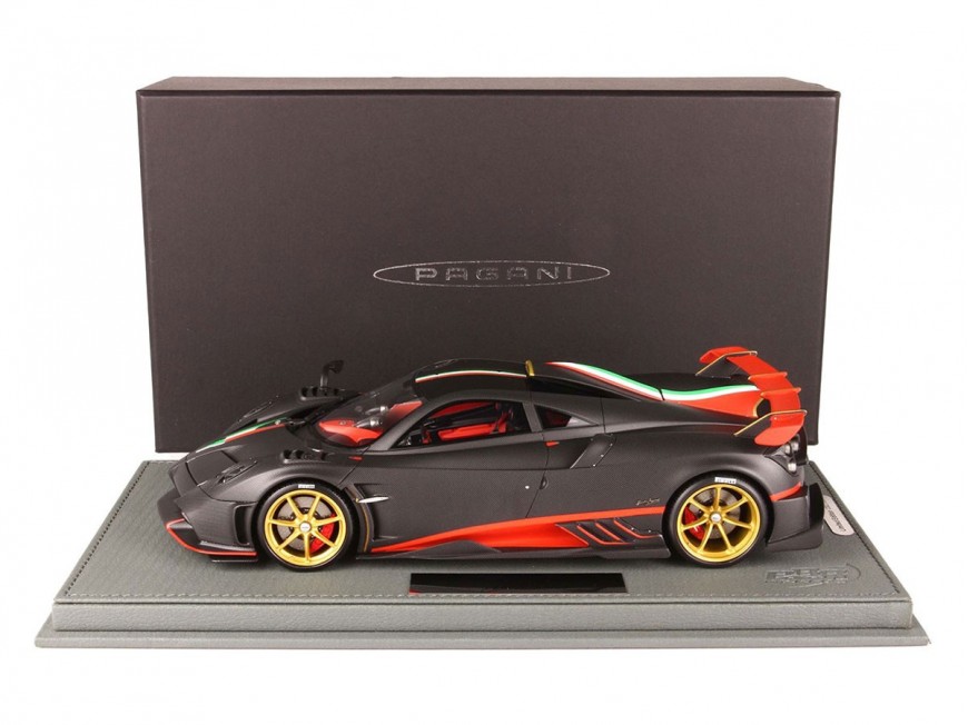 Pagani Imola BBR Models 1/18 P18192B Fibre de Carbone avec vitrine