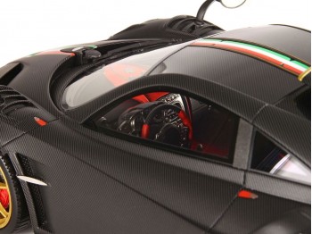 Pagani Imola BBR Models 1/18 P18192B Carbon Fiber with display case