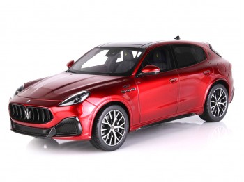 Maserati Grecale Trofeo BBR Models 1/18 P18220B Rosso Granturismo Metallizzato con vetrina