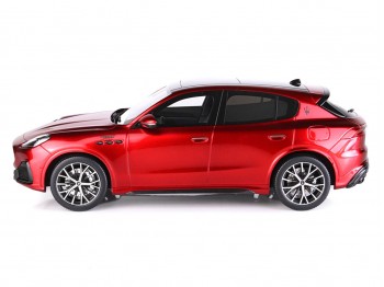 Maserati Grecale Trofeo BBR Models 1/18 P18220B Rosso Granturismo Metallizzato con vetrina