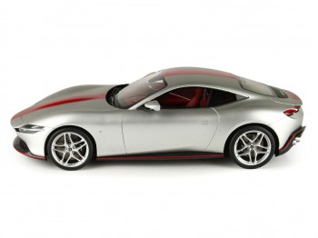 Ferrari Roma BBR Models 1/18 P18185CHI 30° Anniversario Argento Opaco Sanusilver con vetrina