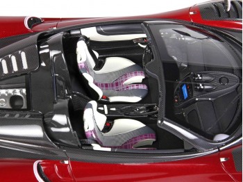 Pagani Huayra Roadster BC BBR Models 1/18 P18159C1 Rouge Métallisé Spécial avec vitrine