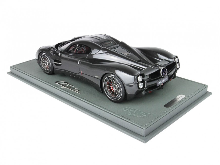 Pagani Utopia BBR Models 1/18 P18223CF Fibra di Carbonio con vetrina