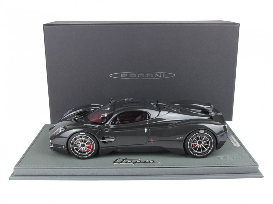 Pagani Utopia BBR Models 1/18 P18223CF Carbon Fiber with display case