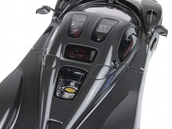 Pagani Utopia BBR Models 1/18 P18223CF Carbon Fiber with display case