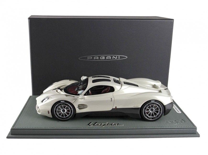 Pagani Utopia BBR Models 1/18 P18223B Grigio Rinascimento Metallizzato con vetrina