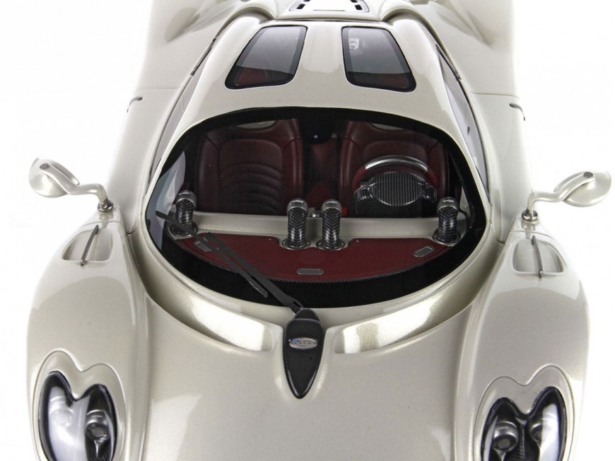 Pagani Utopia BBR Models 1/18 P18223B Grigio Rinascimento Metallizzato con vetrina