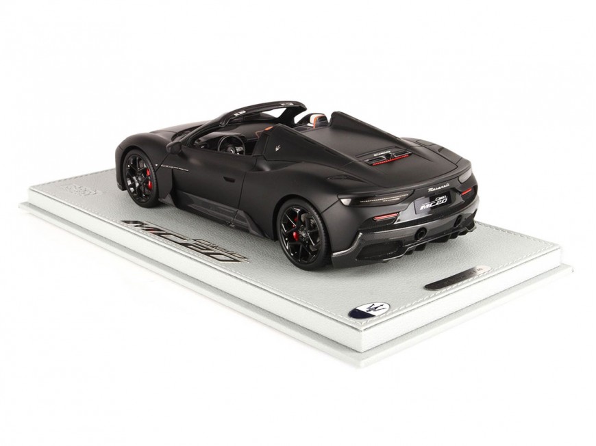 Maserati MC20 Cielo BBR Models 1/18 P18222MB Nero Opaco con vetrina