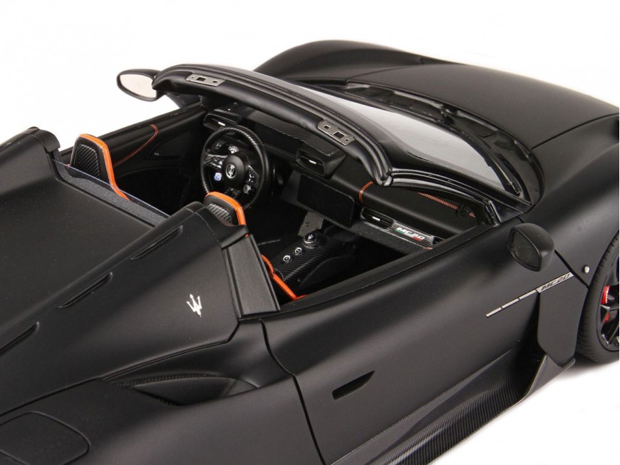 Maserati MC20 Cielo BBR Models 1/18 P18222MB Nero Opaco con vetrina
