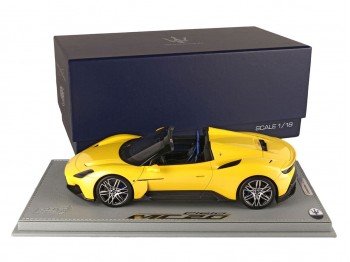 Maserati MC20 Cielo BBR Models 1/18 P18222C Metallic Genio Yellow with display case