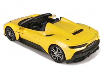 Maserati MC20 Cielo BBR Models 1/18 P18222C Giallo Genio Metallizzato con vetrina