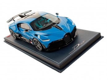 Bugatti Divo MR Collection 1/18 BUG09D Blu Francia Racing con vetrina