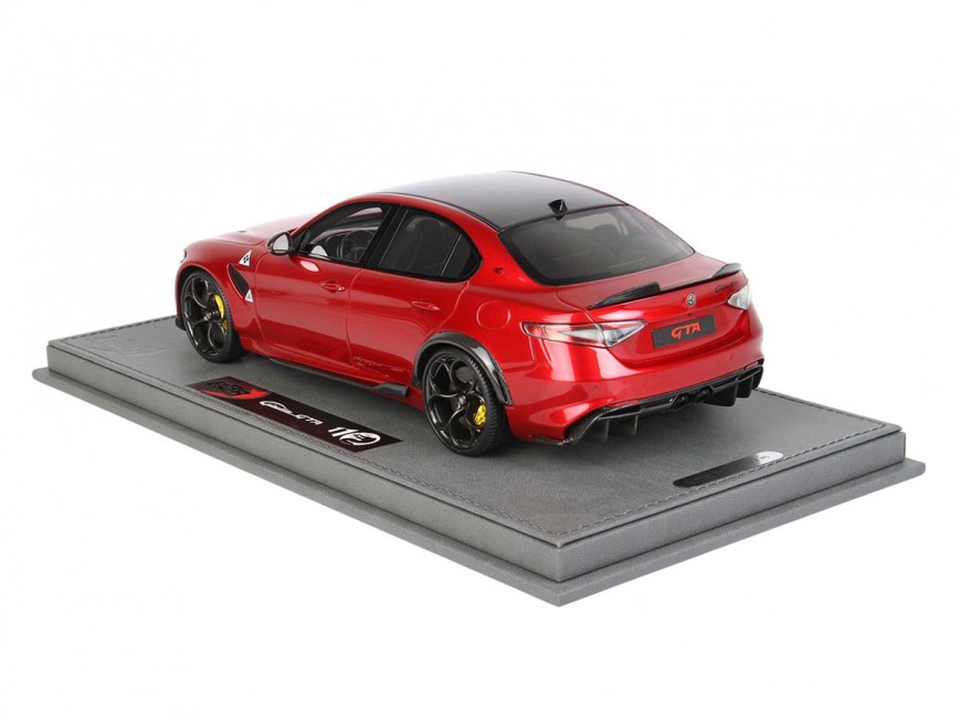 Alfa Romeo Giulia GTA BBR Models 1/18 BBRC1851A1-21 Rosso GTA con vetrina