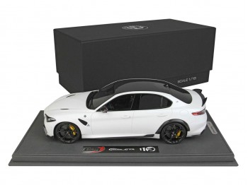 Alfa Romeo Giulia GTA BBR Models 1/18 BBRC1851B-21 Bianco Trofeo con vetrina