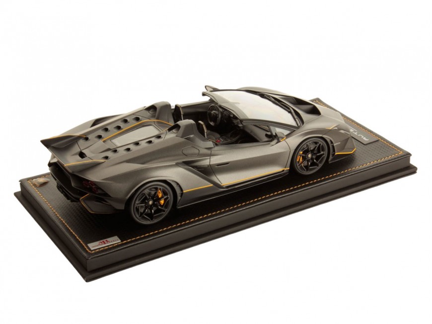 Lamborghini Auténtica MR Collection 1/18 LAMBO060A Grigio Titans con vetrina