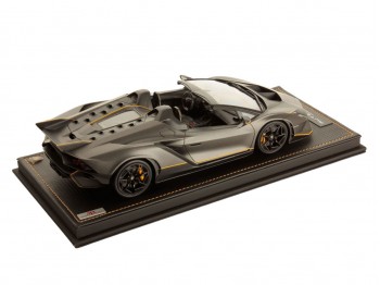 Lamborghini Auténtica MR Collection 1/18 LAMBO060A Grigio Titans con vetrina