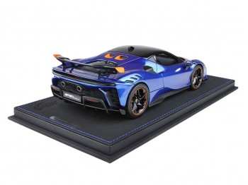Ferrari SF90 XX Stradale BBR Models 1/18 P18237I Bleu Électrique Métallisé avec vitrine