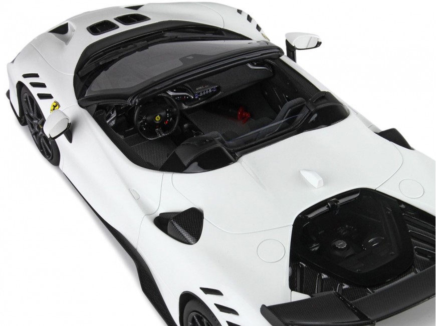 Ferrari SF90 XX Spider BBR Models 1/18 P18238L1 Cervin Blanc avec vitrine