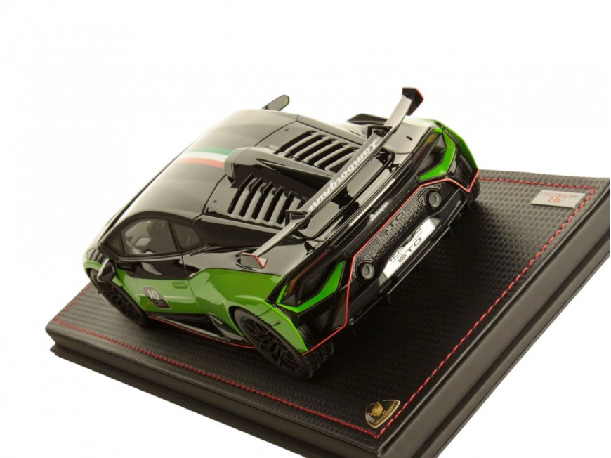 Lamborghini Huracàn STO SC 10° Anniversario MR Collection 1/18 LAMBO044SC Verde Mantis e Nero Noctis con vetrina