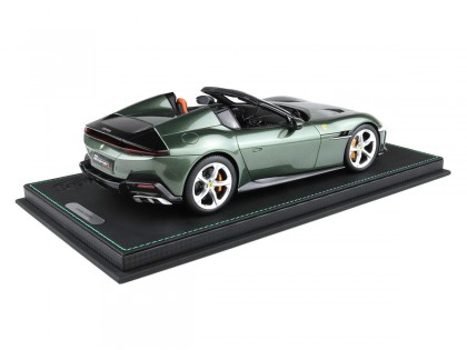 Ferrari 12Cilindri Spider BBR Models 1/18 P18251E Metallic Tuscan Green with display case 2