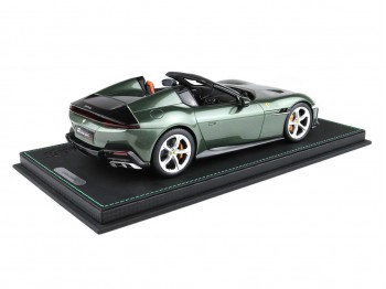 Ferrari 12Cilindri Spider BBR Models 1/18 P18251E Vert Toscan Métallisé avec vitrine