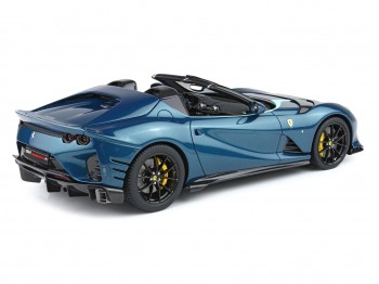 Ferrari 812 Competizione A BBR Models 1/18 P18209R Blu Capri Metallizzato con vetrina