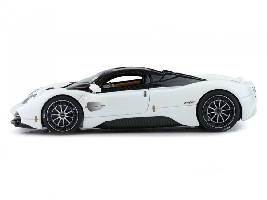 Pagani Utopia BBR Models 1/43...