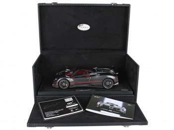 Pagani Zonda F die-cast full open BBR Models 1/18 850410021DIE Glossy Black Carbon Fiber with display case