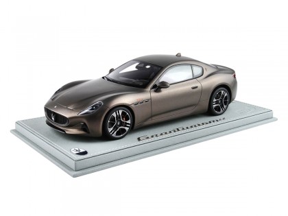 Maserati Granturismo Folgore BBR Models 1/18 P18240A Cuivre Folgore avec vitrine
