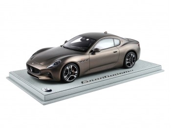 Maserati Granturismo Folgore BBR Models 1/18 P18240A Cuivre Folgore avec vitrine