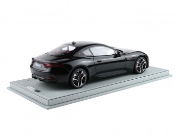 Maserati GranTurismo Folgore BBR Models 1/18 P18240C Noir Absolu avec vitrine