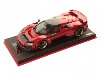 Ferrari F80 MR Collection 1/18 FE045A Rouge Supercar avec vitrine