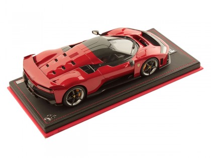 Ferrari F80 MR Collection 1/18 FE045A Rouge Supercar avec vitrine 2